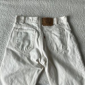 White Levi 550 Jeans
